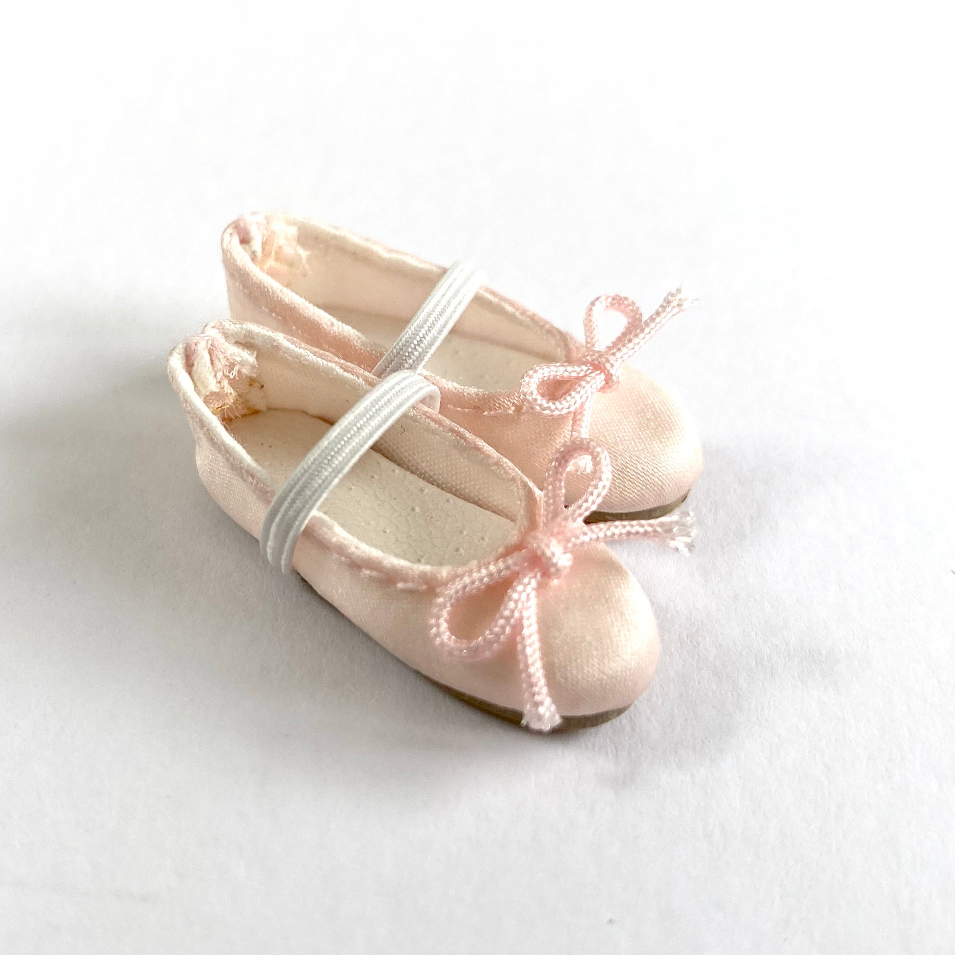 Miniature doll Ballet shoes tiny pink Silk ballet slippers for 1/6 Blythe doll BJD doll - Blacksparrowuk