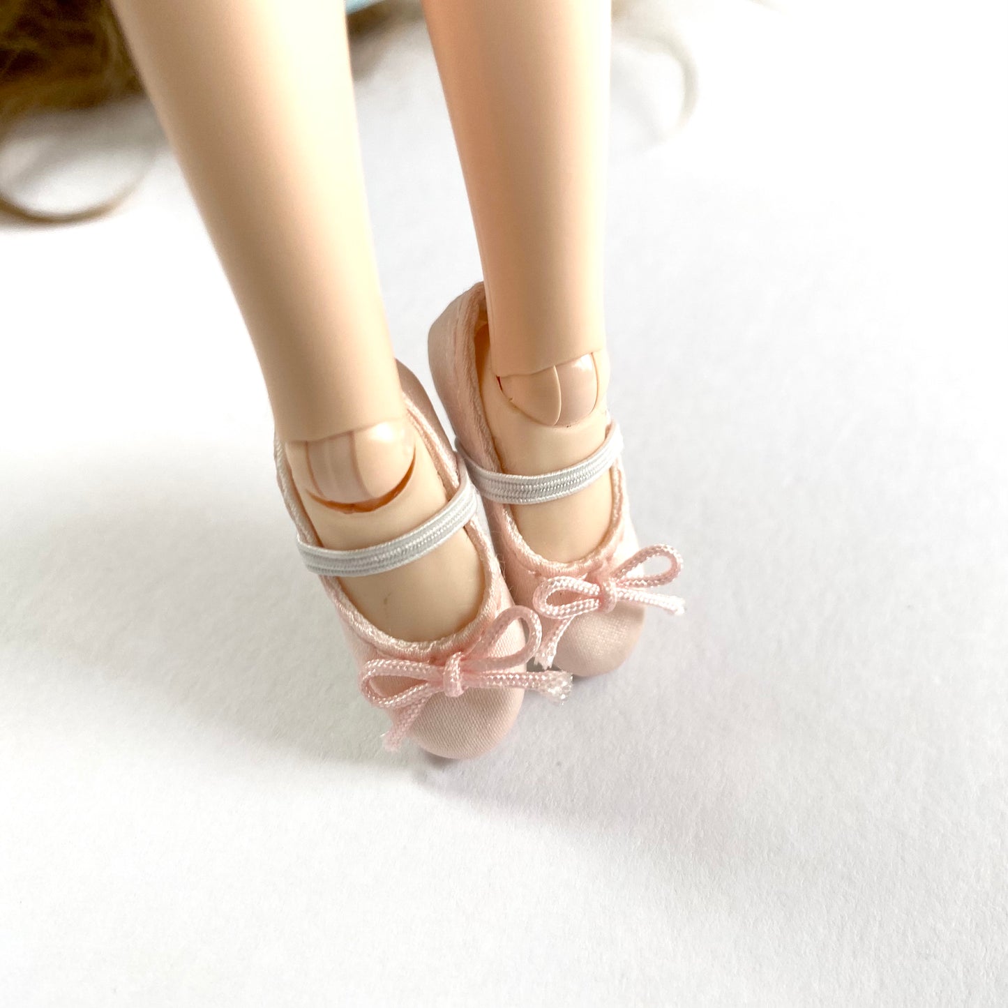 Miniature doll Ballet shoes tiny pink Silk ballet slippers for 1/6 Blythe doll BJD doll - Blacksparrowuk