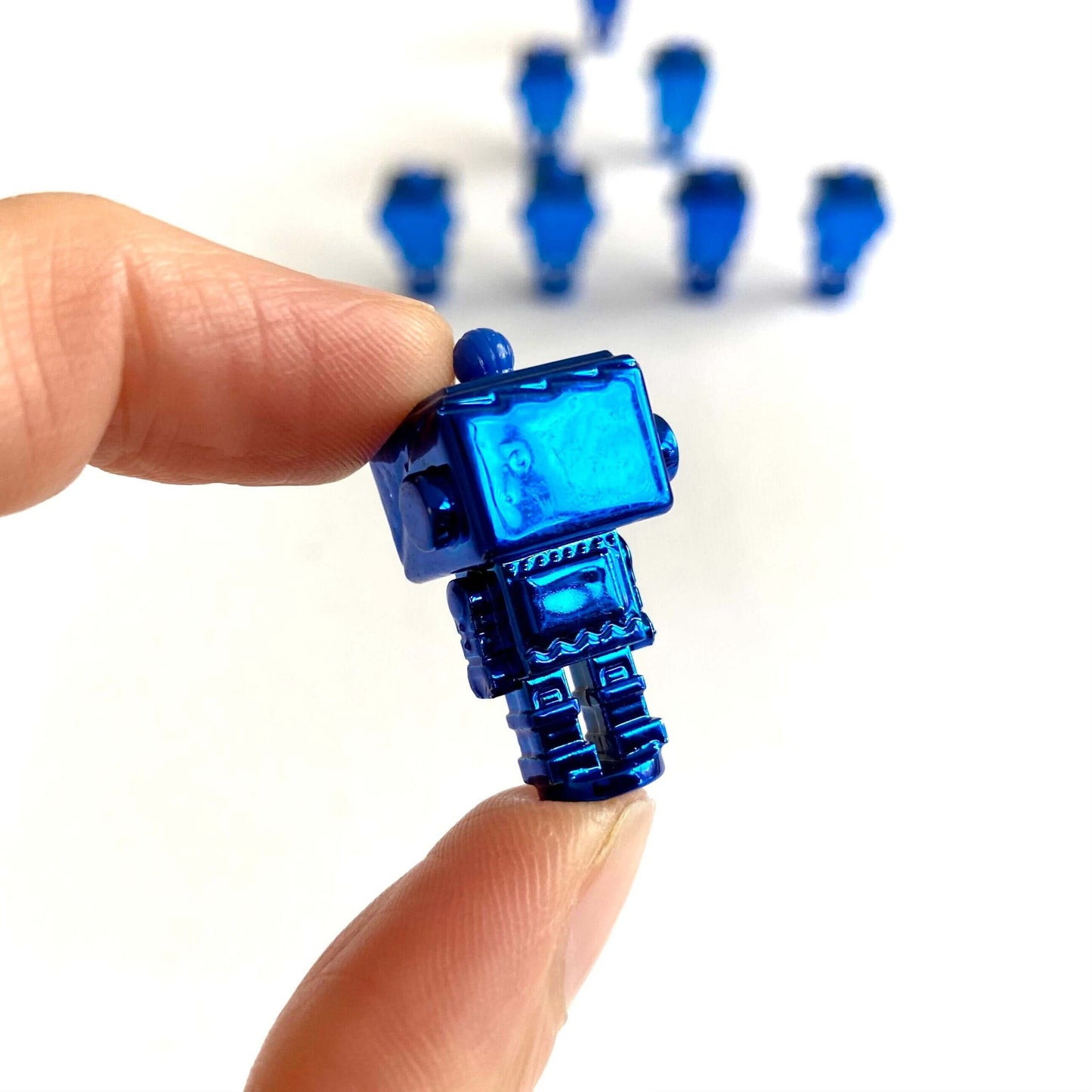 Miniature Robot toy 3cm Mini robot plastic figurine - Blacksparrowuk