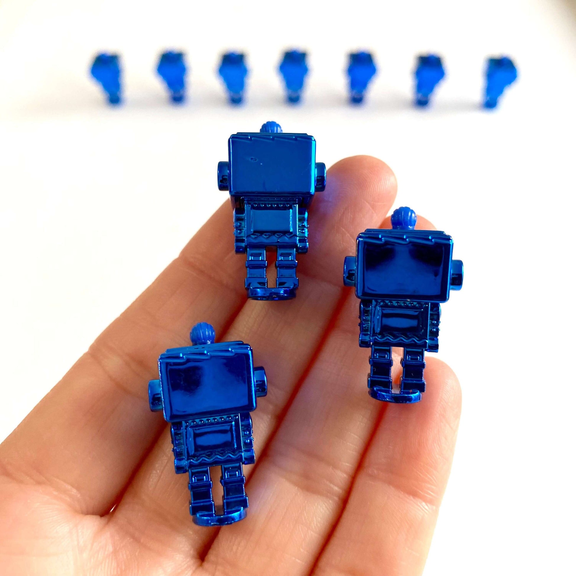 Miniature Robot toy 3cm Mini robot plastic figurine - Blacksparrowuk