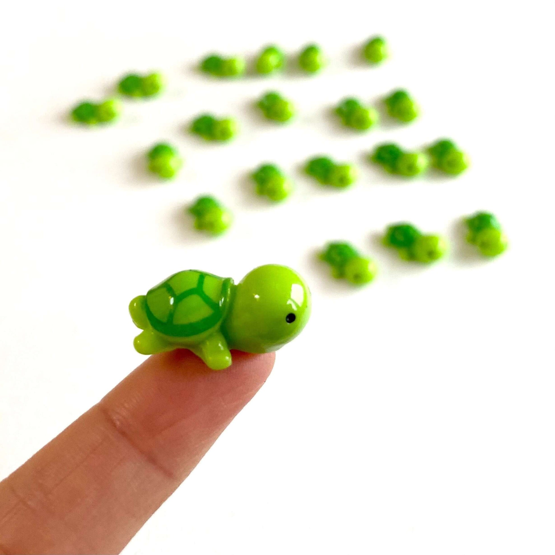 Miniature Turtle resin Dollhouse miniature - Blacksparrowuk