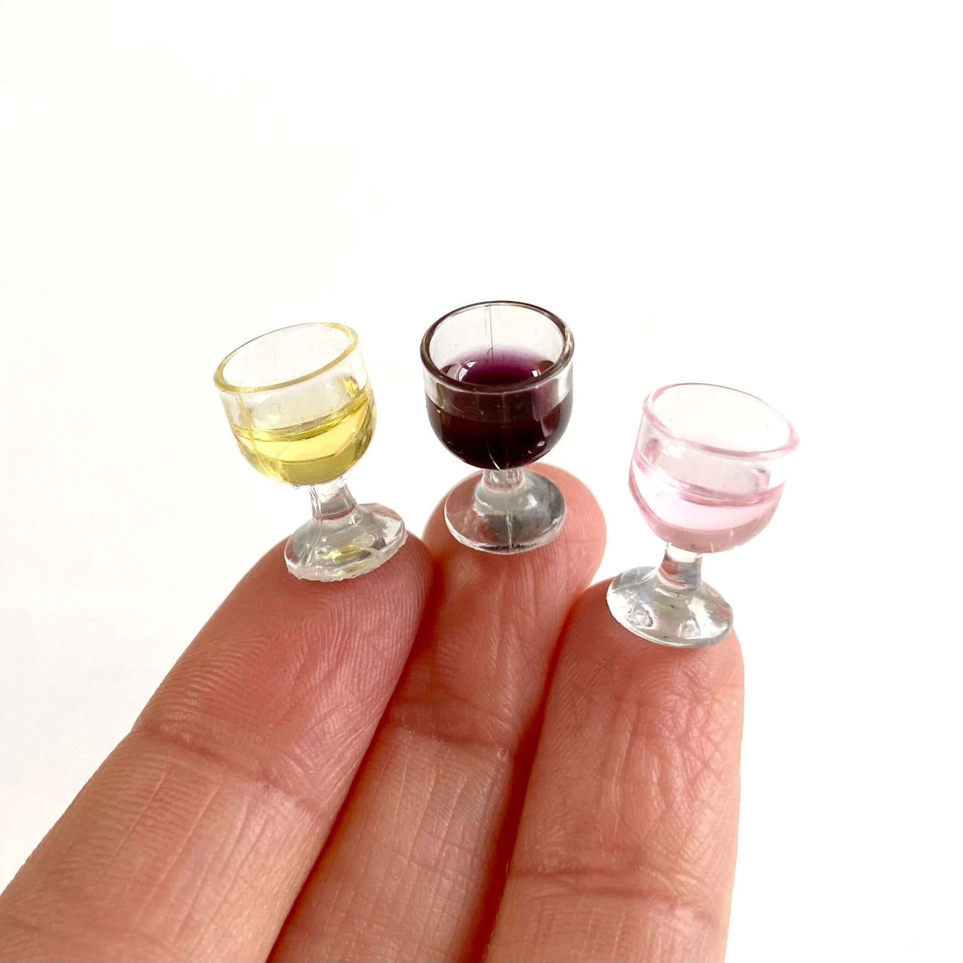 Miniature Kitchen Wine glasses 1/12 resin Dolls kitchenware - Blacksparrowuk