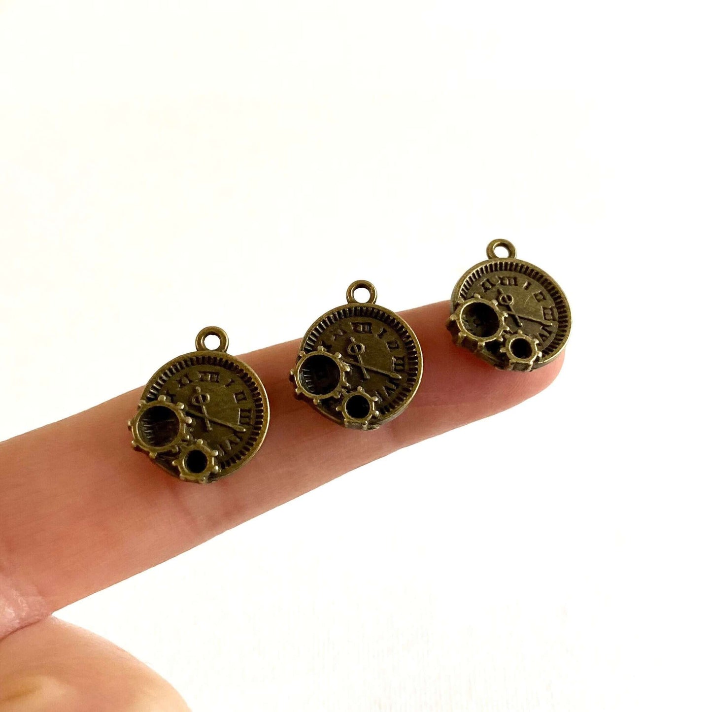 Mini clock charms Vintage Bronze metal Dollhouse Tiny clock pendants - Blacksparrowuk