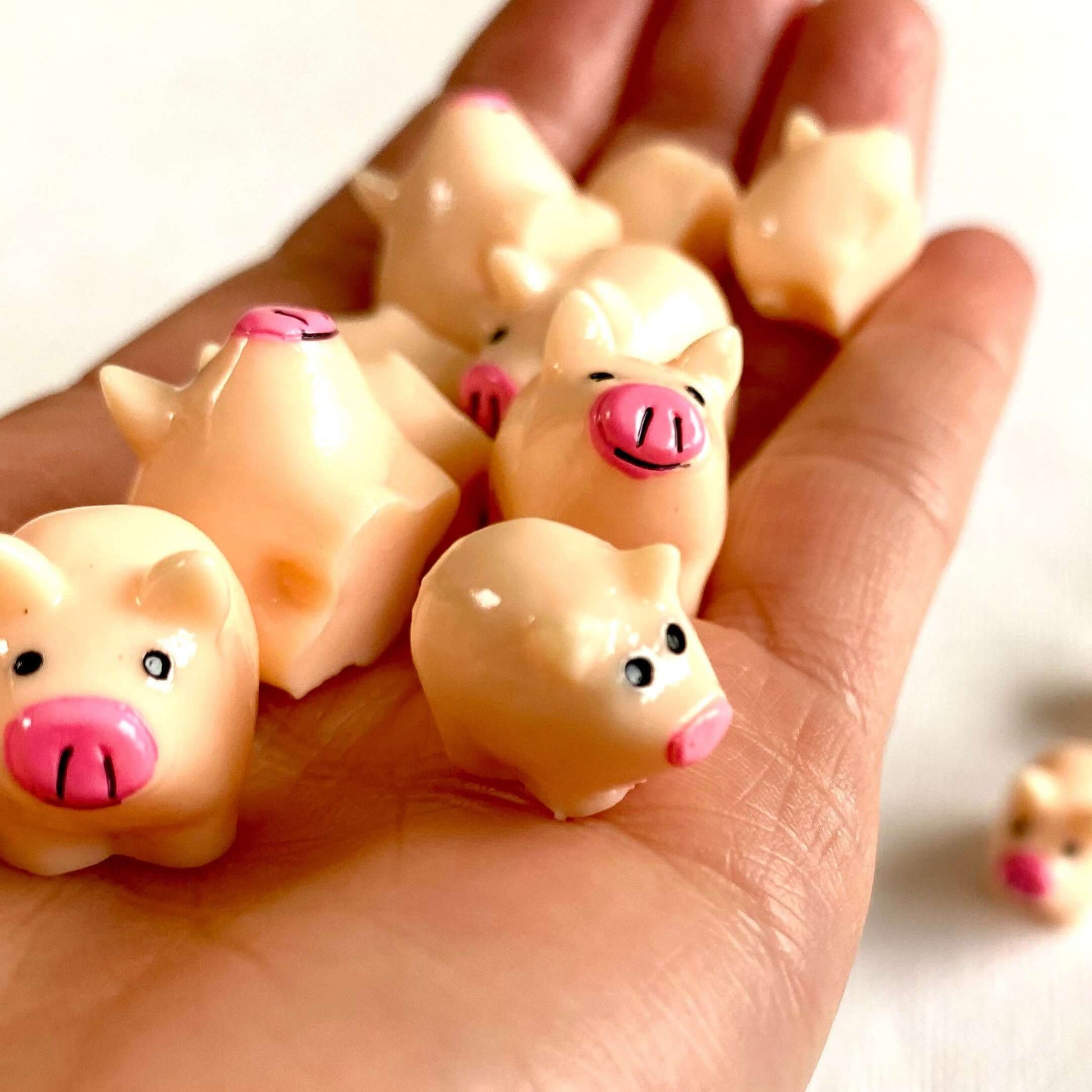 Micro Pig Figurines Tiny pig - Blacksparrowuk