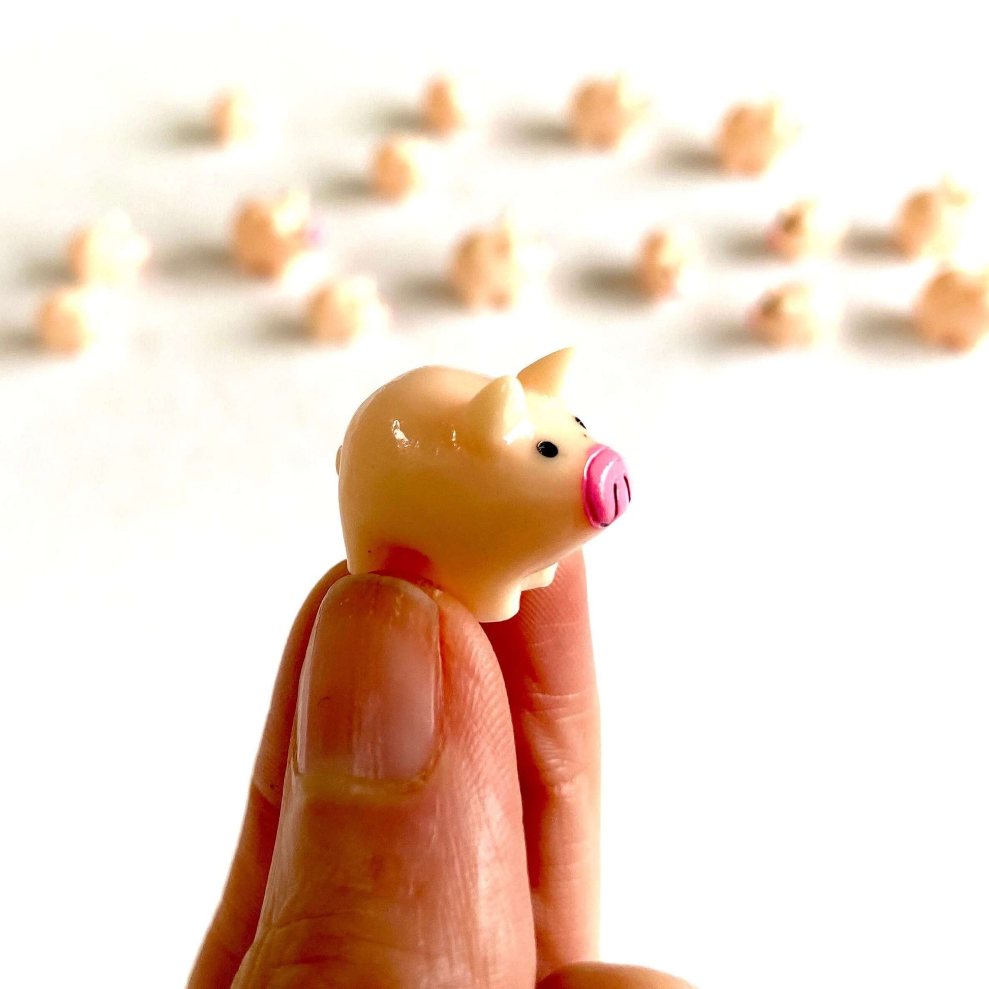 Micro Pig Figurines Tiny pig - Blacksparrowuk