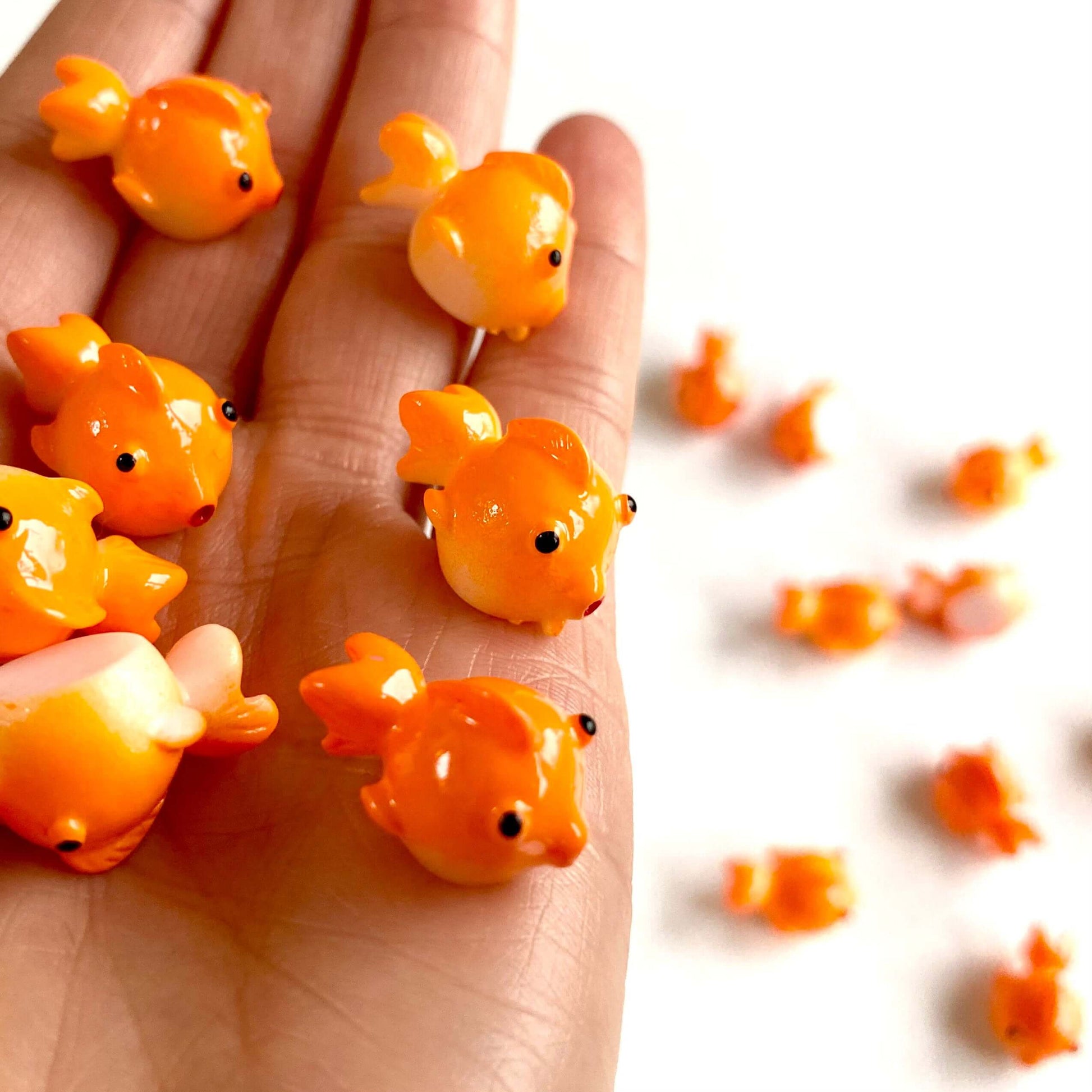 Miniature Goldfish resin charms Terrarium Fairy Garden Dollhouse miniature - Blacksparrowuk