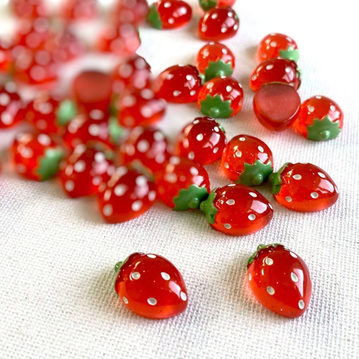 Glitter Strawberry cabochons Resin Flat back charms - Blacksparrowuk