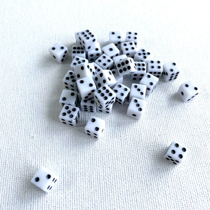 Super tiny Dice 8mm miniature dice White plastic Gaming Dice six sided - Blacksparrowuk