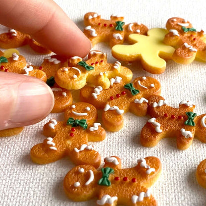 Miniature Gingerbread man decoration Flat back resin figurines - Blacksparrowuk