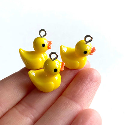 Dollhouse miniature Tiny resin Duck WITH metal Eyelet - Blacksparrowuk