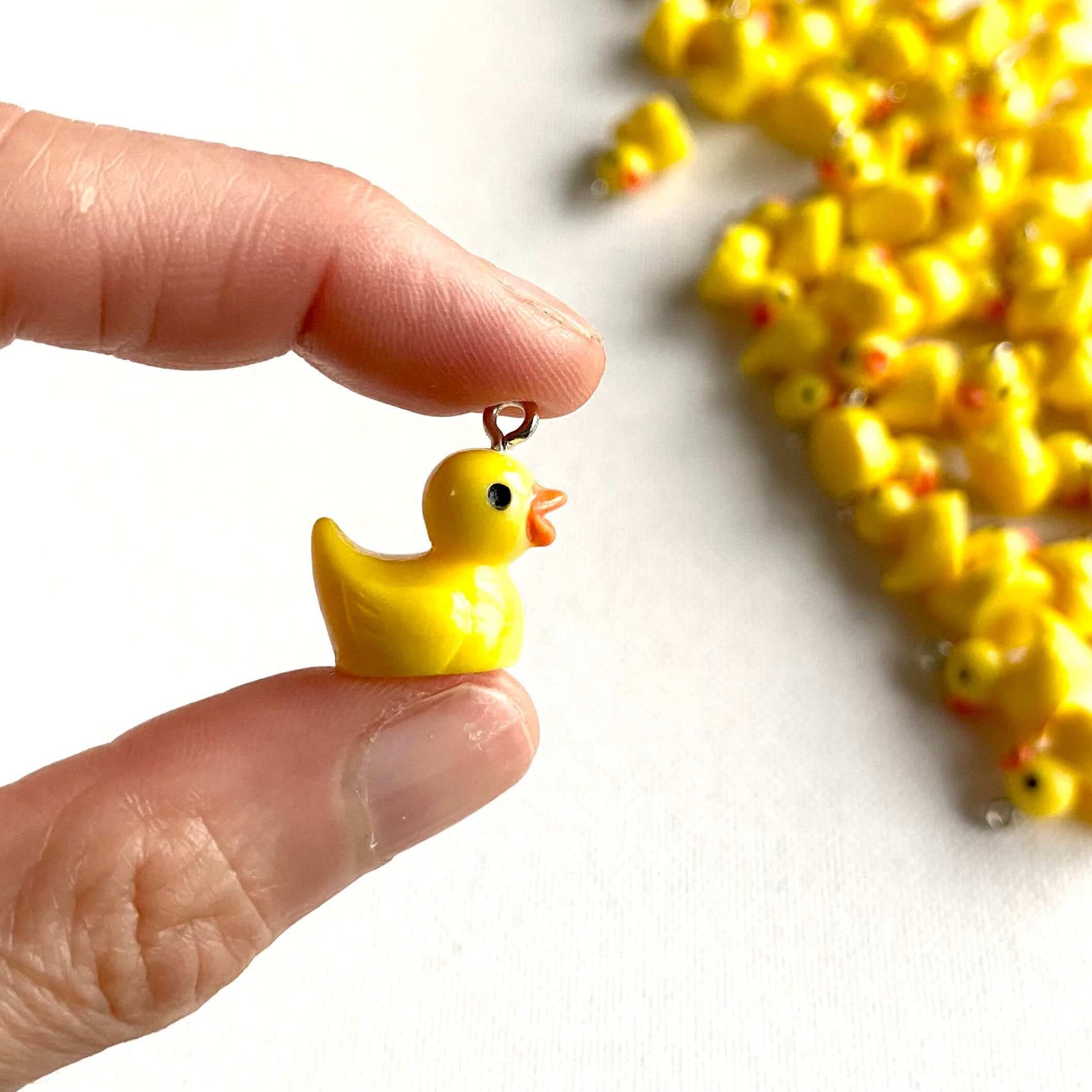 Dollhouse miniature Tiny resin Duck WITH metal Eyelet - Blacksparrowuk