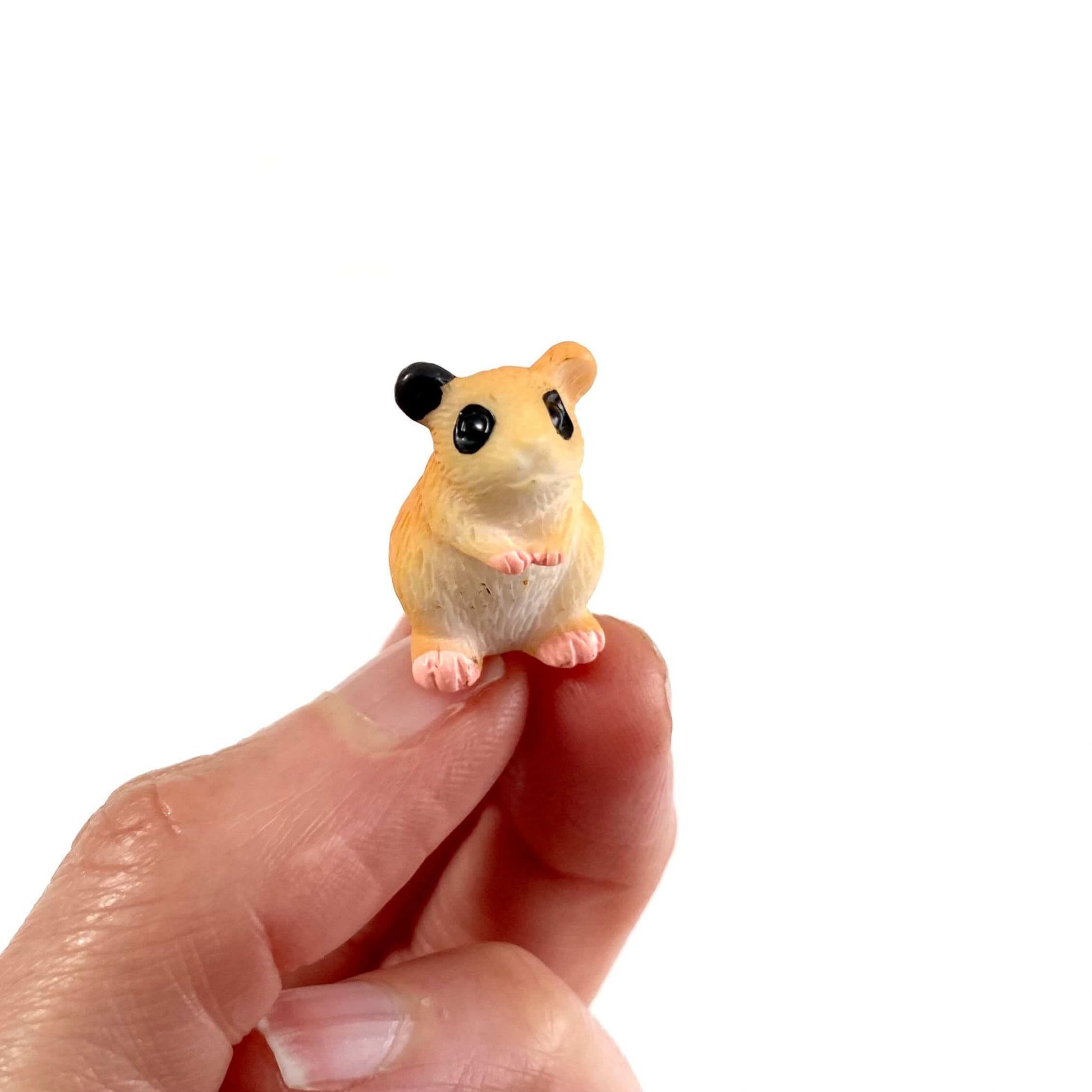 Miniature Hamster resin figurine 1/6 scale Dollhouse miniature - Blacksparrowuk